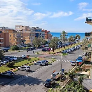 appartamento-federica-lido-di-ostia.it-romehotels.com/